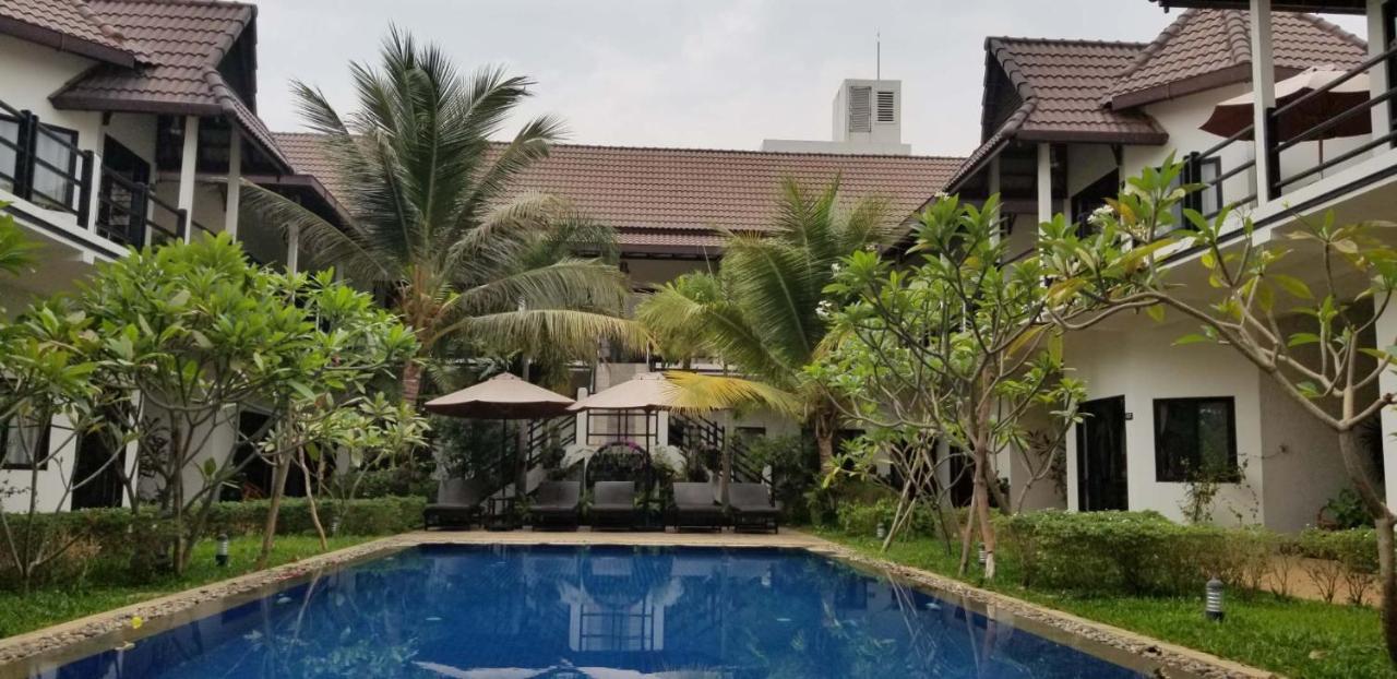S.R Sofia Villa Hotel Ciudad de Siem Riep Exterior foto